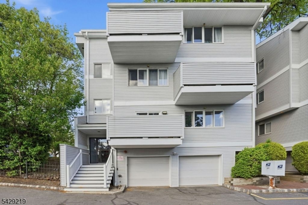 142 Main Ave C, Passaic City, NJ 07055