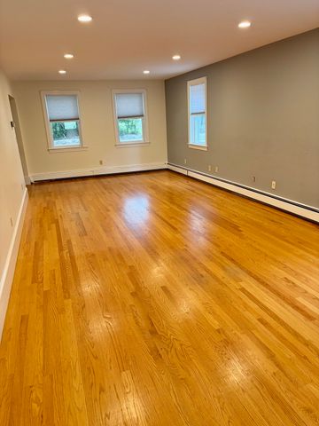 582 Massachusetts Avenue Front, Lexington, MA 02421