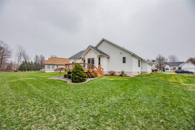 48 Leamington Circle, Greece, NY 14626