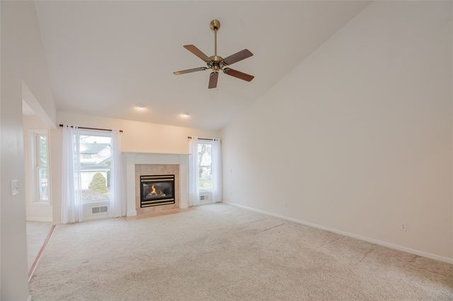 48 Leamington Circle, Greece, NY 14626