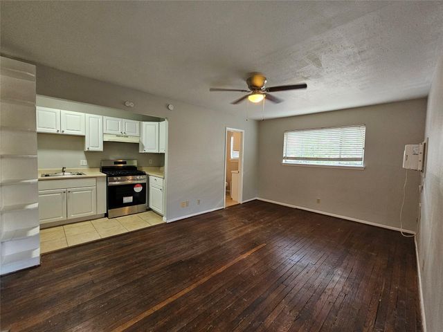 1806 W Main Street 8, Houston, TX 77098