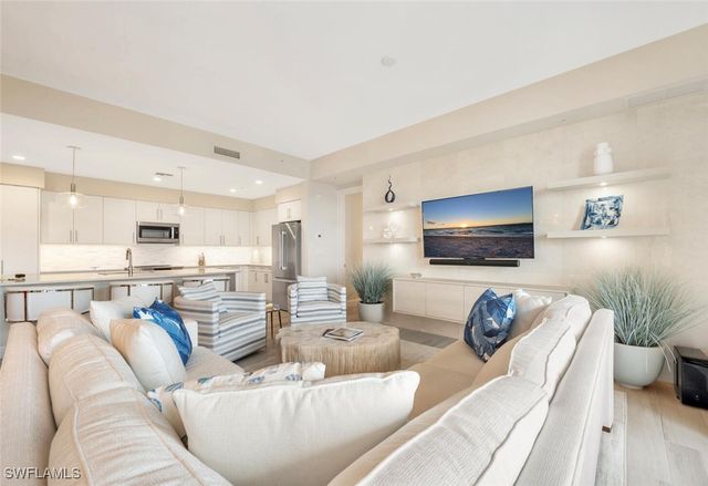 1111 Central AVE 511, Naples, FL 34102