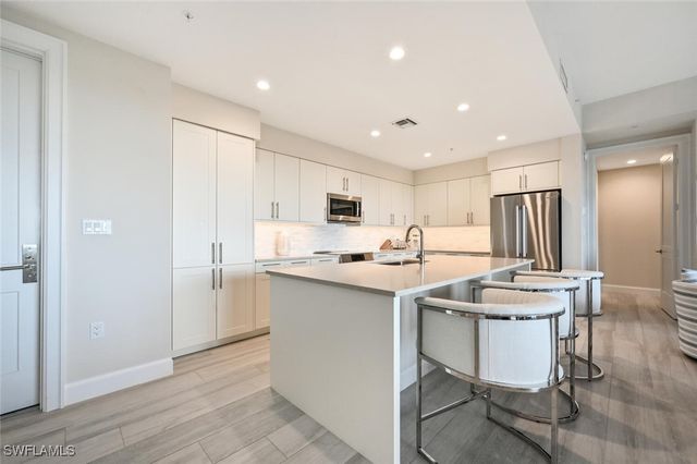 1111 Central AVE 511, Naples, FL 34102