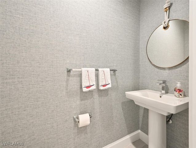 1111 Central AVE 511, Naples, FL 34102