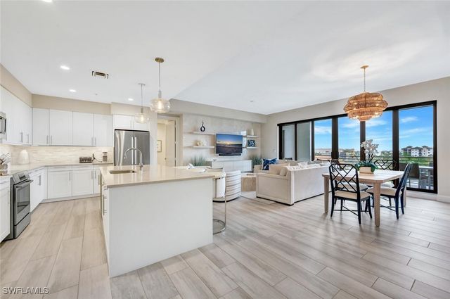 1111 Central AVE 511, Naples, FL 34102