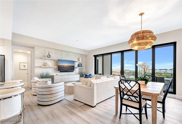 1111 Central AVE 511, Naples, FL 34102