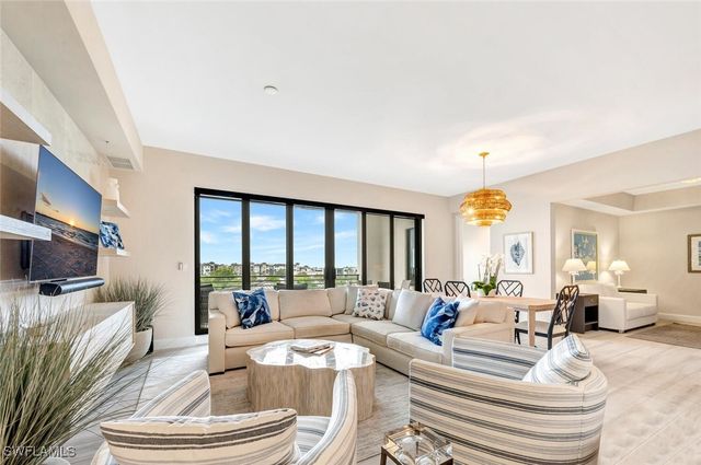 1111 Central AVE 511, Naples, FL 34102