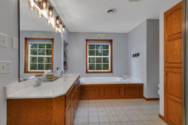 1806 Case Lane, Saint Cloud, MN 56303