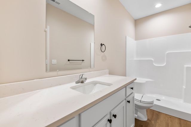 2457 W MacArthur Ct, Wichita, KS 67217