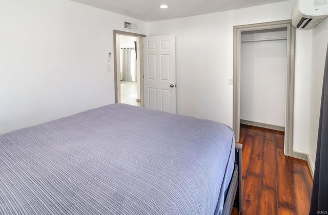 1425 Wimberg Road, Evansville, IN 47710