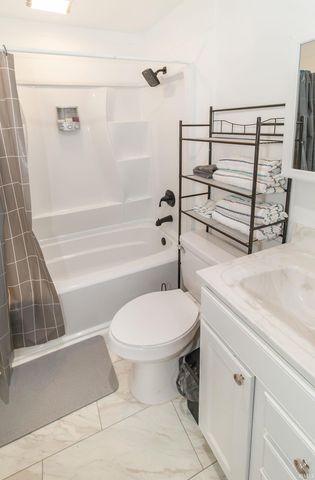 1425 Wimberg Road, Evansville, IN 47710