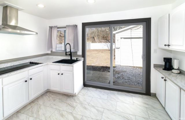 1425 Wimberg Road, Evansville, IN 47710