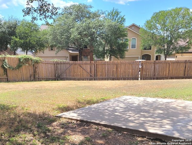 21735 Thunder Basin, San Antonio, TX 78261