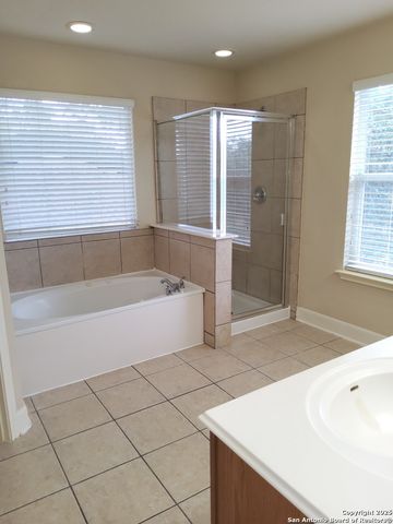 21735 Thunder Basin, San Antonio, TX 78261