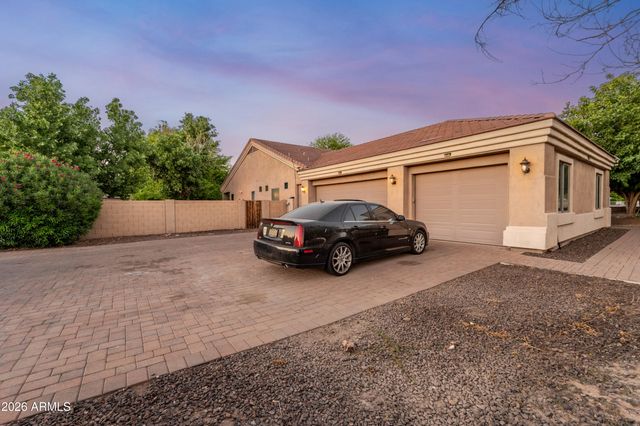 2311 N 104th Drive, Avondale, AZ 85392