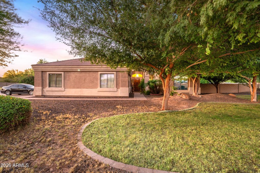 2311 N 104th Drive, Avondale, AZ 85392 — photo 2