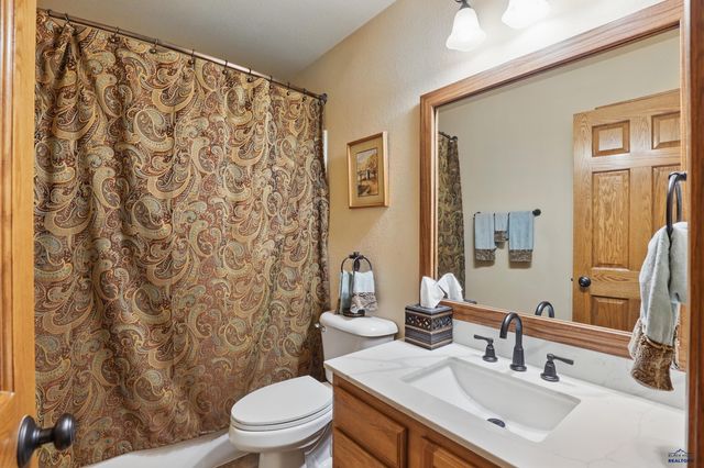 2940 MOTHERLODE DR, Rapid City, SD 57702