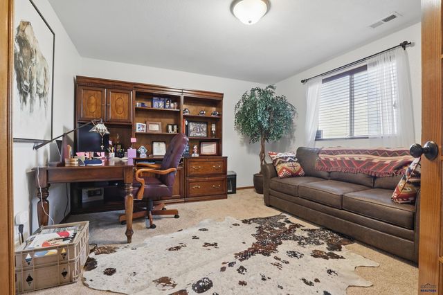 2940 MOTHERLODE DR, Rapid City, SD 57702