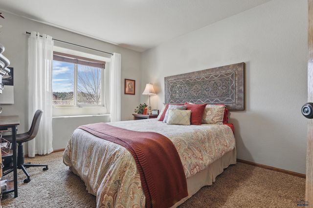2940 MOTHERLODE DR, Rapid City, SD 57702