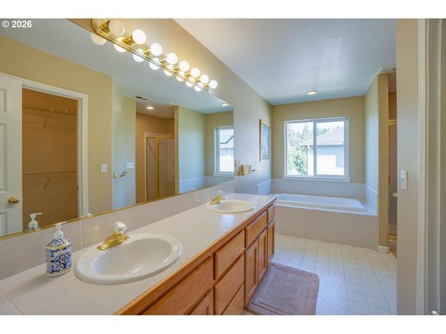 4461 Nw BASS St, Camas, WA 98607