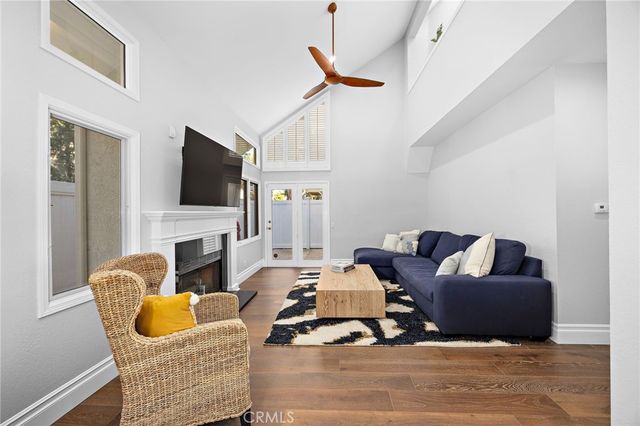 2463 Irvine C1, Costa Mesa, CA 92627