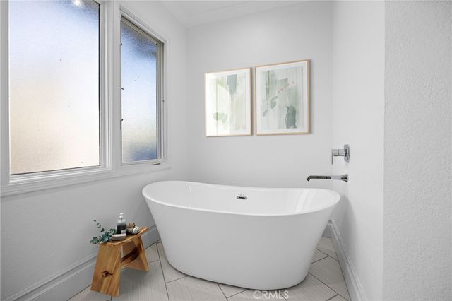 2463 Irvine C1, Costa Mesa, CA 92627
