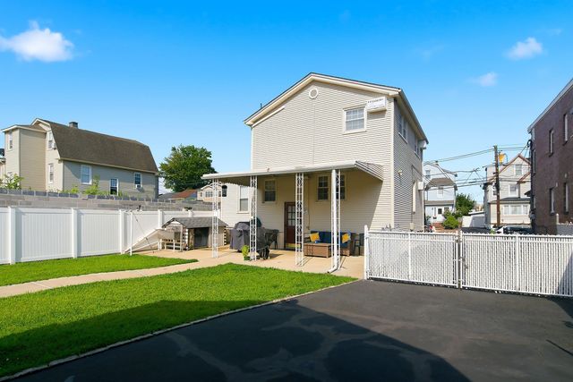 752 FOREST ST, Kearny, NJ 07032