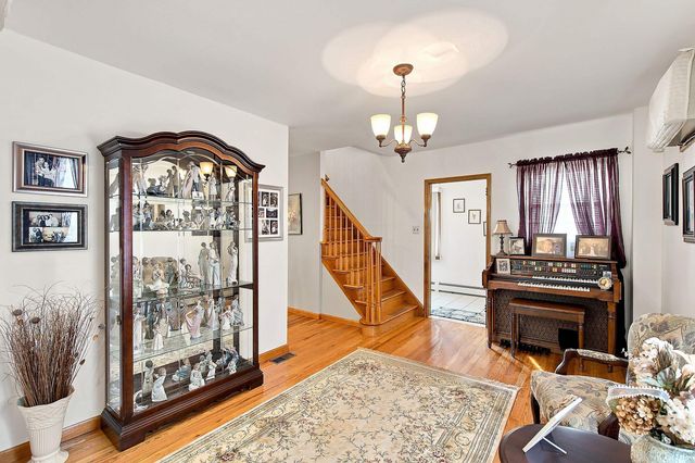 752 FOREST ST, Kearny, NJ 07032