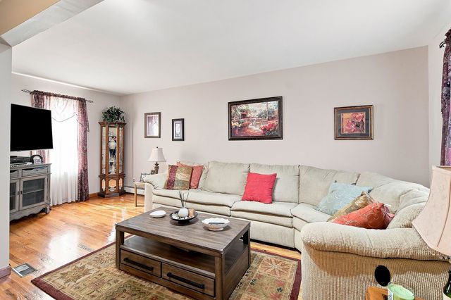 752 FOREST ST, Kearny, NJ 07032