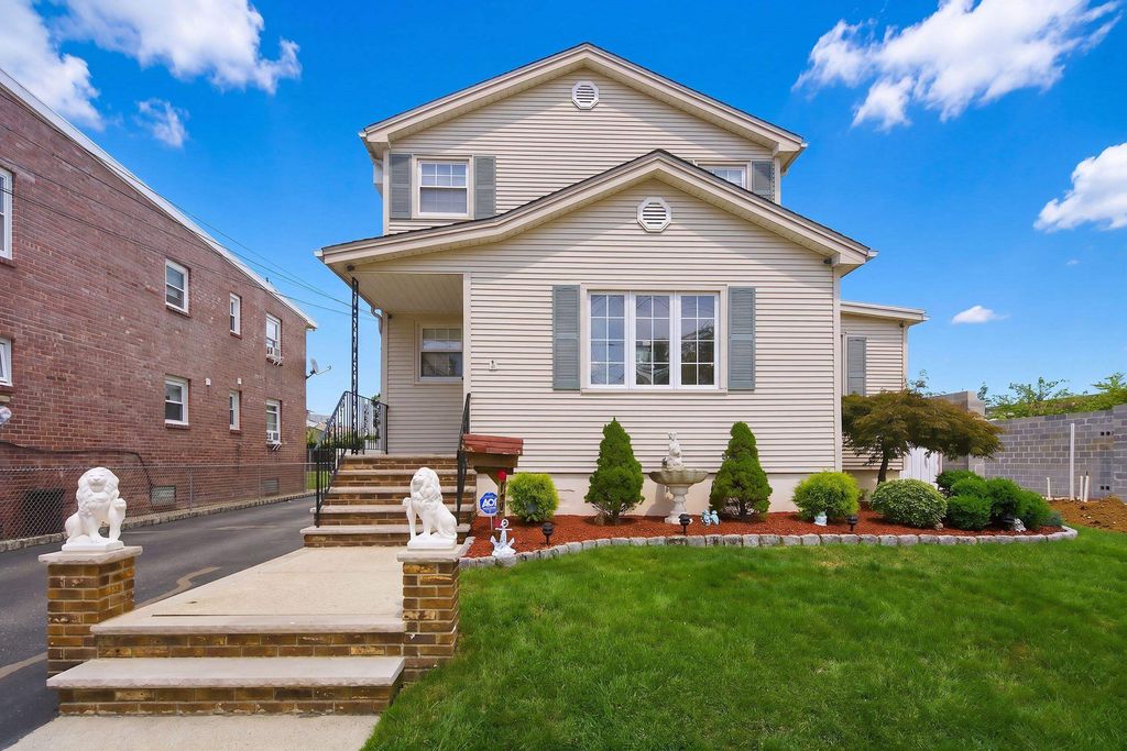 752 FOREST ST, Kearny, NJ 07032