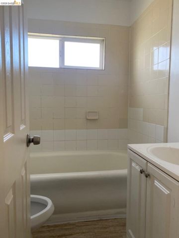 1304 62nd Ave, Oakland, CA 94621