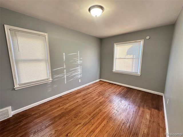 8685 Vaughan Street, Detroit, MI 48228