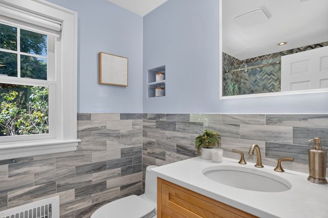 54 Elizabeth Rd, Belmont, MA 02478