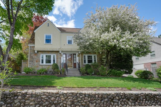 54 Elizabeth Rd, Belmont, MA 02478