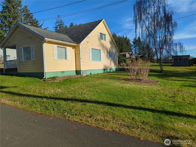 1104 Rose Avenue NE, Ilwaco, WA 98624