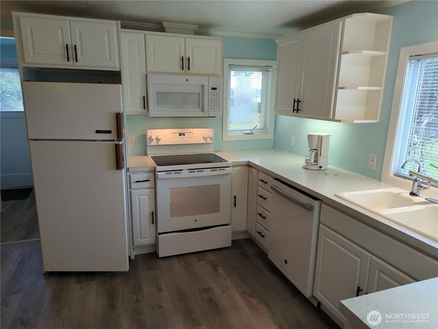 1104 Rose Avenue NE, Ilwaco, WA 98624