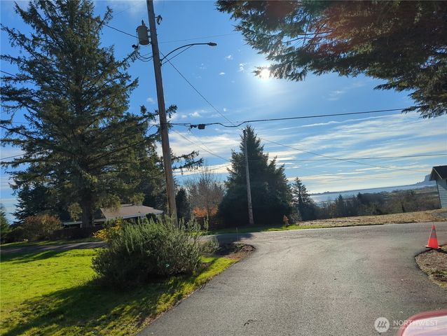 1104 Rose Avenue NE, Ilwaco, WA 98624