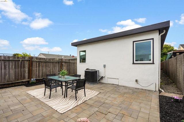 2339 McBryde Ave, Richmond, CA 94804