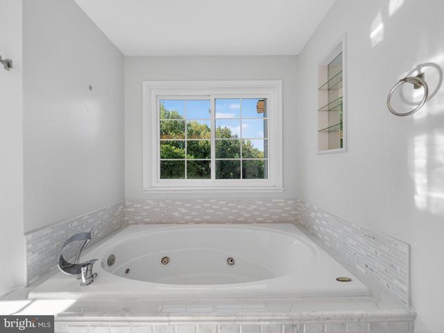 9290 BAKER ST, Owings, MD 20736