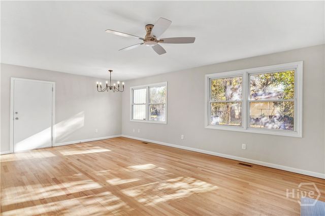 2105 E 60th Street, Savannah, GA 31404