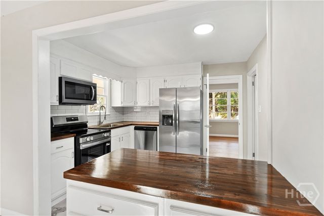 2105 E 60th Street, Savannah, GA 31404