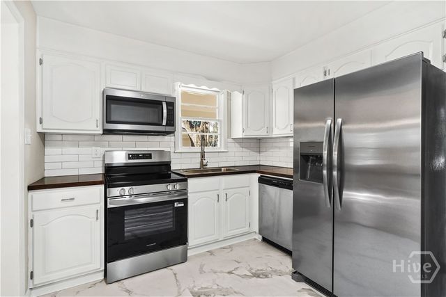 2105 E 60th Street, Savannah, GA 31404