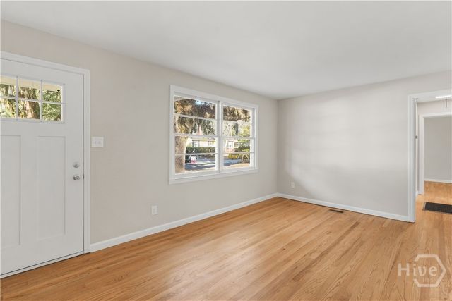 2105 E 60th Street, Savannah, GA 31404