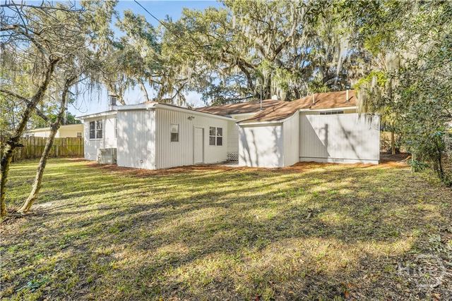 2105 E 60th Street, Savannah, GA 31404