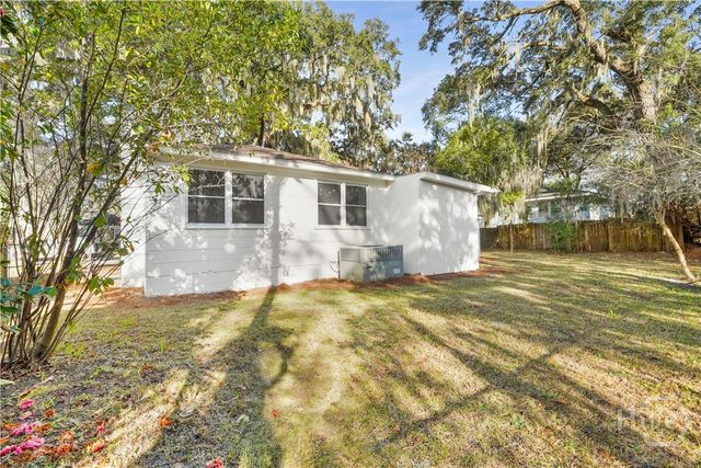 2105 E 60th Street, Savannah, GA 31404