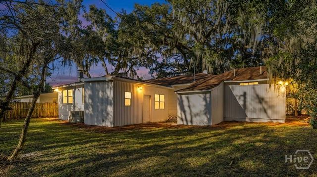 2105 E 60th Street, Savannah, GA 31404