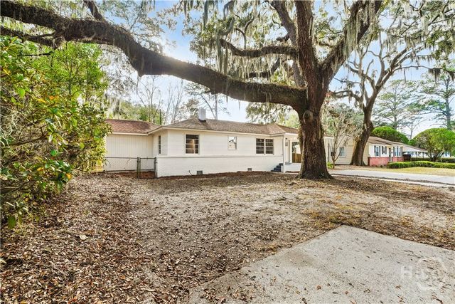 2105 E 60th Street, Savannah, GA 31404