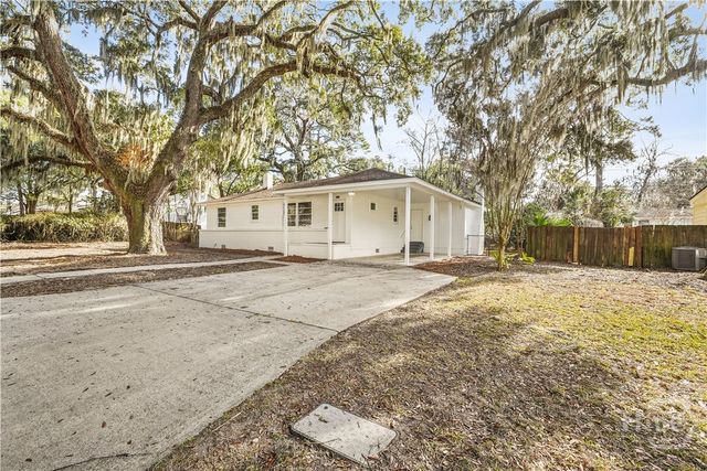 2105 E 60th Street, Savannah, GA 31404