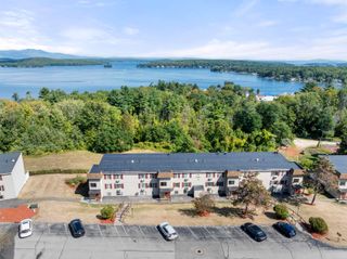 75 Treetop Cir # 32, Laconia, NH 03246