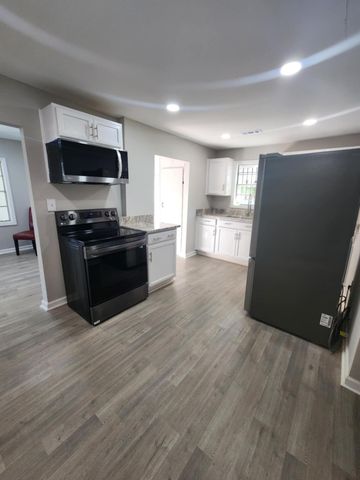 104 Grant Street, Walterboro, SC 29488